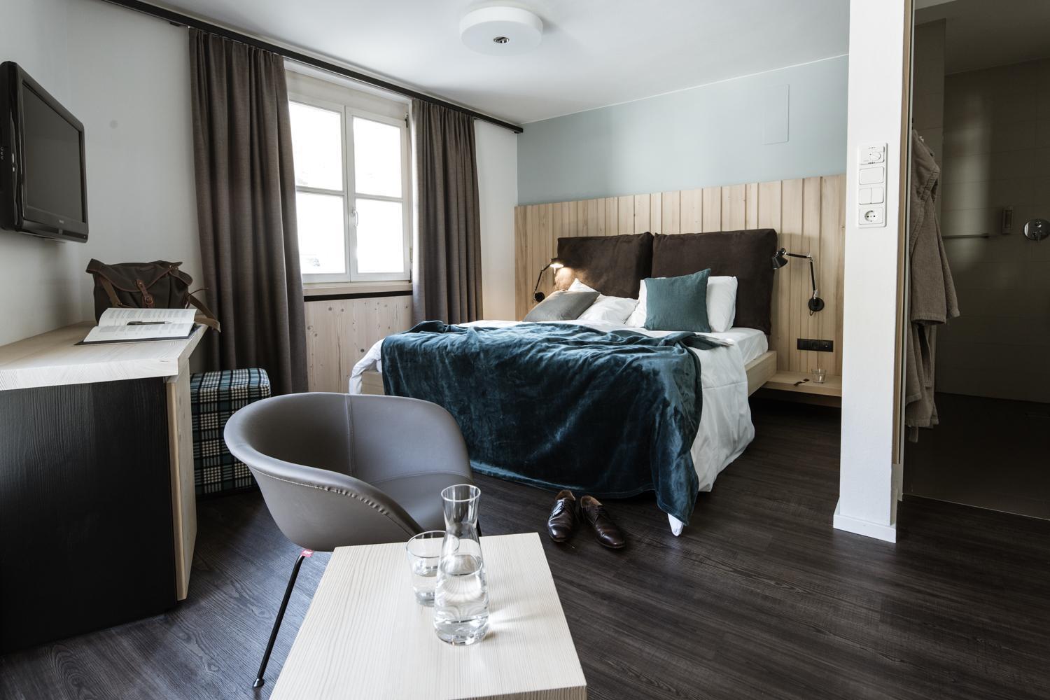 Hotel Weisses Kreuz Burgusio Esterno foto