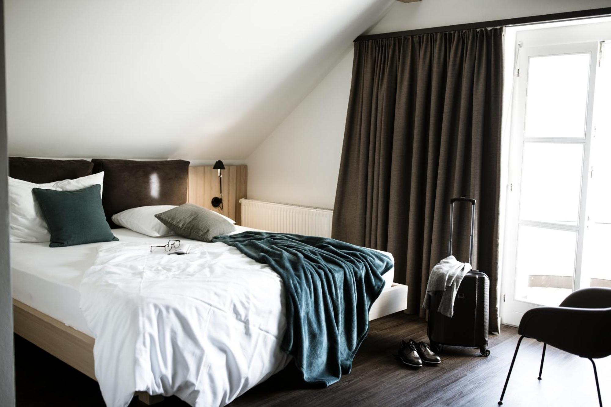 Hotel Weisses Kreuz Burgusio Esterno foto