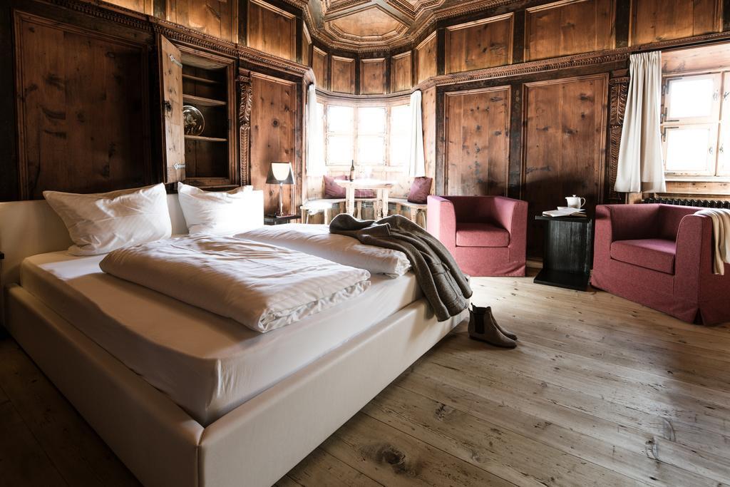 Hotel Weisses Kreuz Burgusio Esterno foto