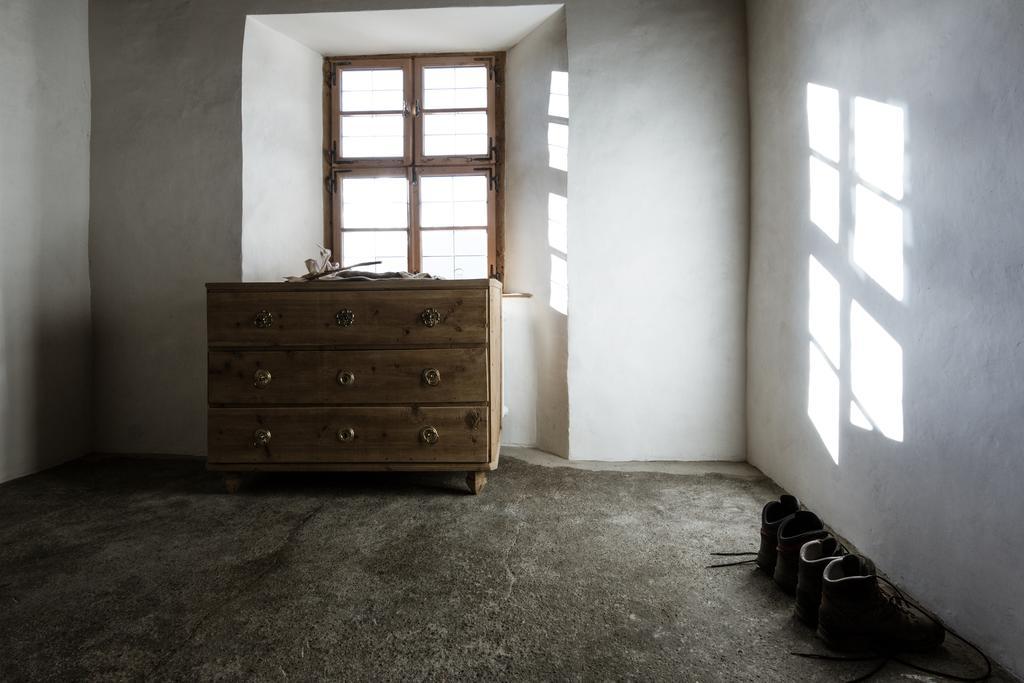 Hotel Weisses Kreuz Burgusio Esterno foto