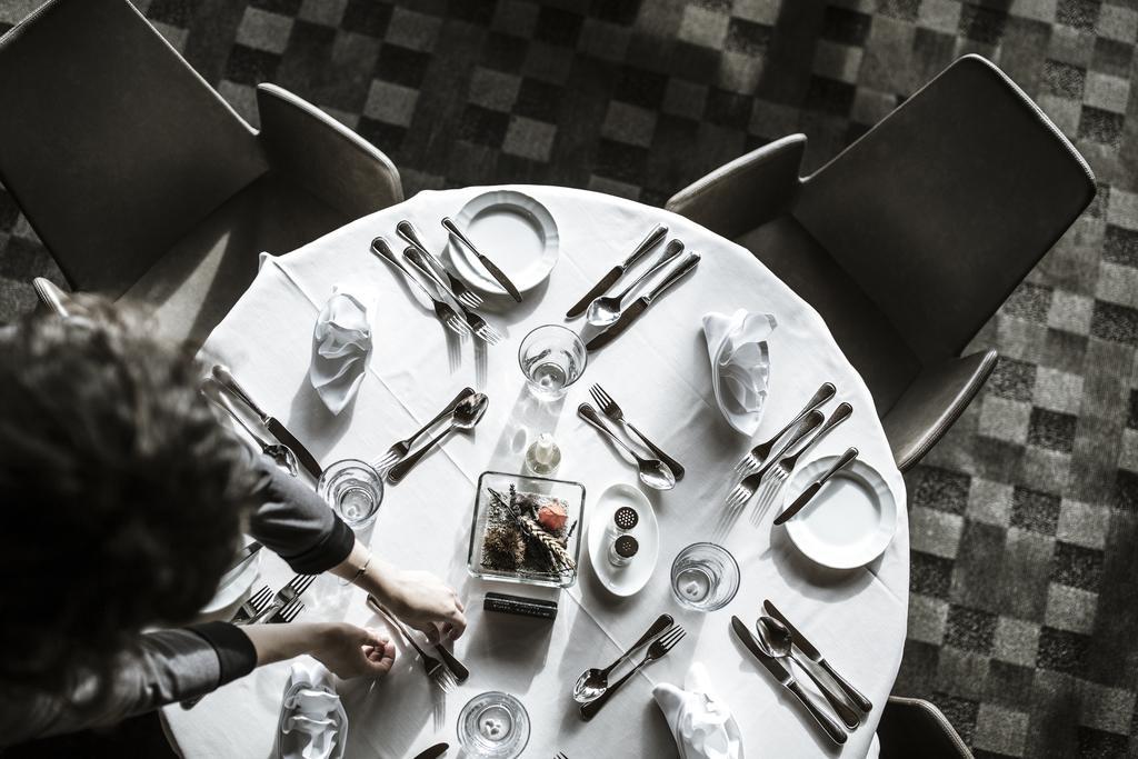 Hotel Weisses Kreuz Burgusio Esterno foto